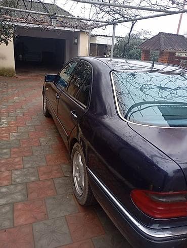 turbo az e220: Mercedes-Benz 280: 2.8 l | 1998 il Sedan — 2