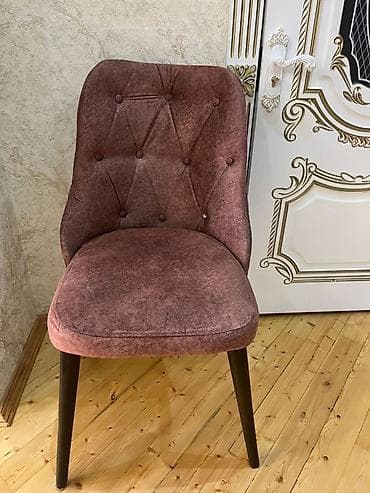 ofis stolu satilir: 6 dənə yaxşı vəziyyətdə stul.
Əlaqə nömrəsi: 055 539 43 90 — 3
