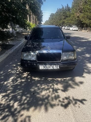 ucuz moto: Mercedes-Benz E-Class W124 sedan - Korpus: 4 qapılı sedan, qara rəng — 2
