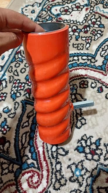 hava ilə doldurulan halqalar: Metal boru üçün spiral formalı vibrasiya/sönüm­ləyici rezin mufta - — 1