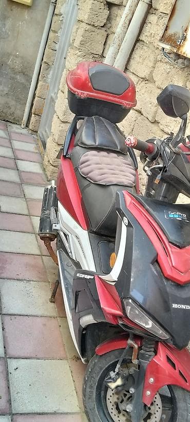 ön şüşə: Honda CRF üslubunda şəhər skuter/moped - Marka/model: Honda (skuter) — 5