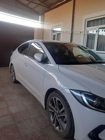 hyundai tucson 2006: Hyundai Avante sedan – ağ rəng, şəhər və magistral üçün rahat və — 2