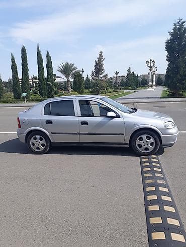 opel astra a h 2008: Opel Astra: 1.6 l | 2000 il 350000 km Sedan — 5