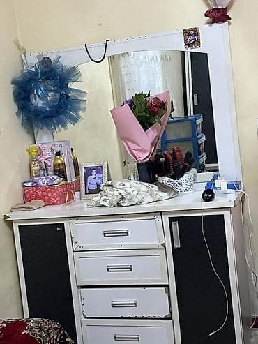 Yataq otağı mebel dəsti - Rəng: ağ-qara kombinasiyası - Material lalafo.az -da Yataq otağı mebel dəsti - Rəng: ağ-qara kombinasiyası - Material