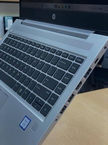 probook: HP ProBook noutbuku Xüsusiyyətlər: - Ekran: 14" mat panel (Full HD — 3