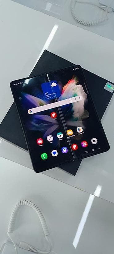 assassins creed 3: Samsung Galaxy Z Fold 3, 256 GB, rəng - Qara, Simsiz şarj — 1