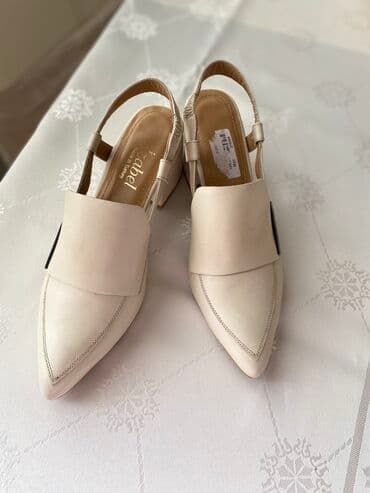 qoyun dərisindən ev üçün qadın şap şapları: Ölçü: 37, rəng - Bej, Yeni — 2