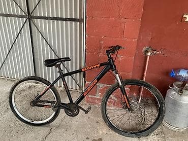 - Velosiped tipi: dağ velosipedi (MTB) üslubunda - Çərçivə: yüngül