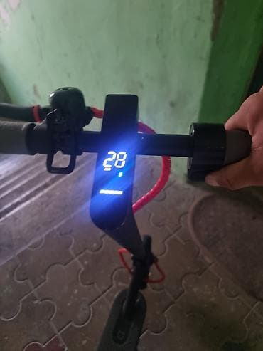 Salam skuter yaxsi vezyetdedir hec bir prabelemi yoxdur Tecili pul — 1