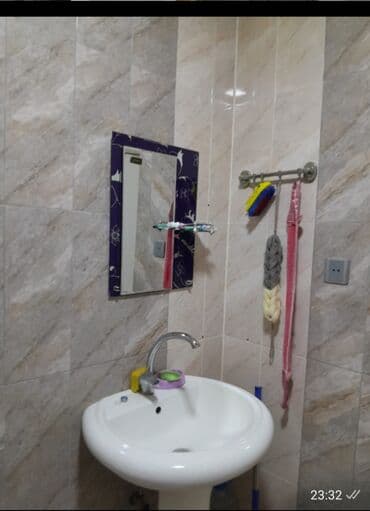 xacmazda satılan evlər: Ceyranbatan həyət evi satilir.3otaq sənədli ve təmirli — 18