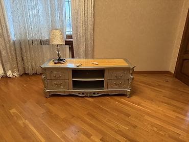 Düz TV altlığı, Polkalı, Taxtalı