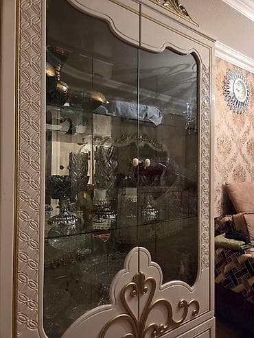 Dolab vitrinləri: Şüşəli dolab vitrini — 1