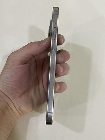 apo dinamiklər: IPhone 15 Pro, Natural Titanium, Face ID — 5