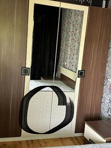 sfaner: İşlənmiş, 4 qapılı, Güzgülü, Qəhvəyi, Taxta, Kupe, Düz dolab — 3