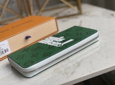 pul yığmaq ucun qab: Pulqabı, Eko dəri, Yeni — 4