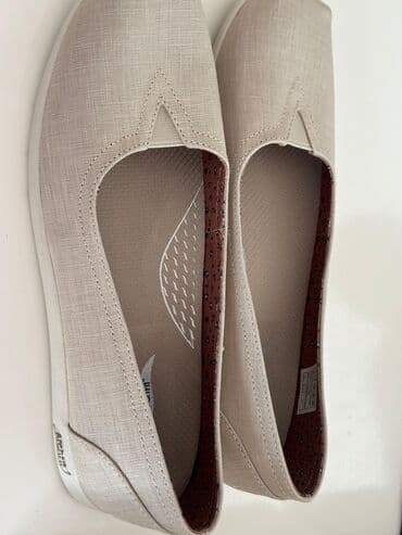 4xl nece razmerdi: Skechers brendinin "BOBS" seriyasından bej rəngli qadın sürüşmə — 1