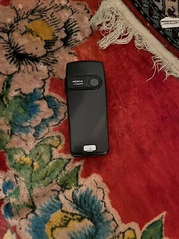 Nokia < 2 GB Memory Capacity, rəng - Gümüşü, Düyməli — 2