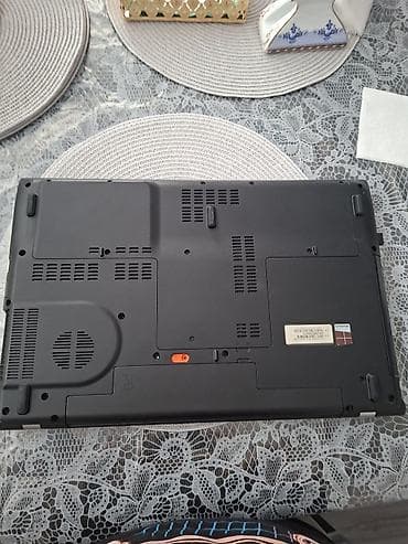 Acer noutbuk geri verilmir ve mouse ile birlikdedir Xüsusiyyətlər: -