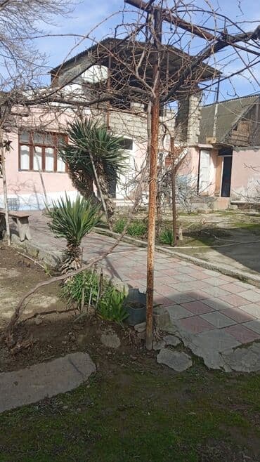 8 noyabr prospekti satilan evler: Ağ şəhər 12 otaq, 800 kv. m, Kredit yoxdur, Orta təmir — 9