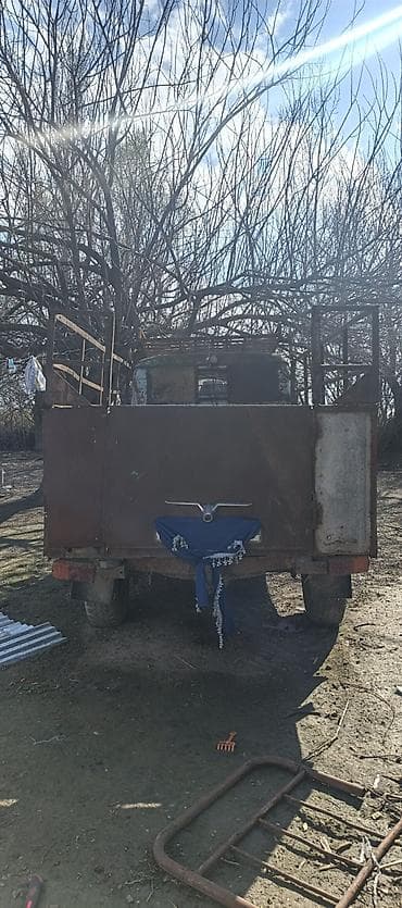 2 5 dizel mator: Satılır: köhnə tip yük maşını (klassik sovet modellərinə bənzər) — 2