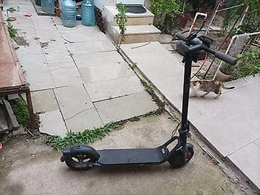 su skuter satisi: ​Salam.Navee V40 Pro elektrik samokatını ​Samokatın korpusu — 3