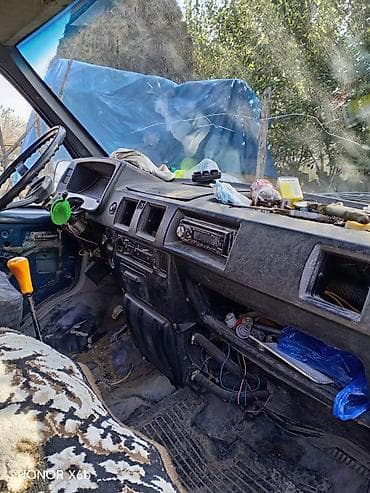 mtz 1025.2 satilir: Renault yük mikroavtobusu – üstü hündür, taxta bortlu qoşma kasalı — 3