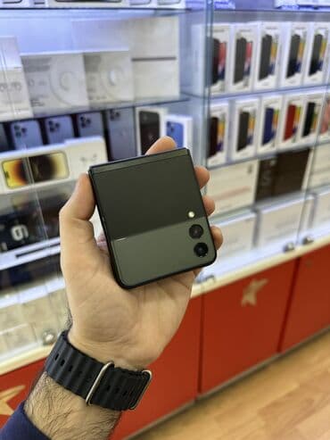 samsung fold 3 qiymeti: Samsung Galaxy Z Flip 3, 256 GB, rəng - Qara, Zəmanət — 4