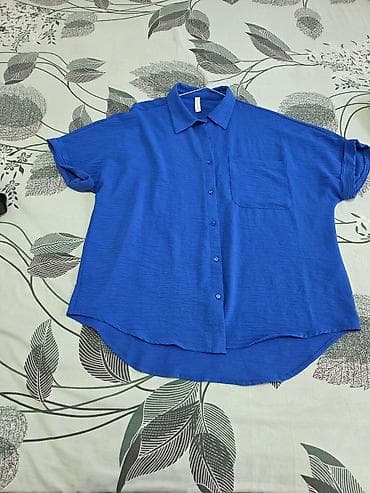 Mavi rəngli qısaqol köynək/bluz - Model: düyməli, klassik yaxalı -
