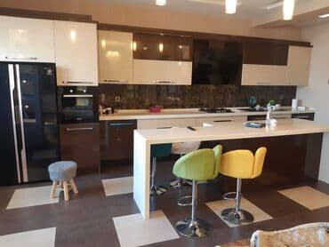 yeni guneslide yeni tikili binalar: 3 otaqlı, Yeni tikili, 147 kv. m — 3