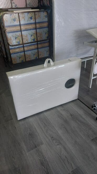 99 azn camdan kuwetka hazir var bu rengi elmizde catrlmasi var 180 kq