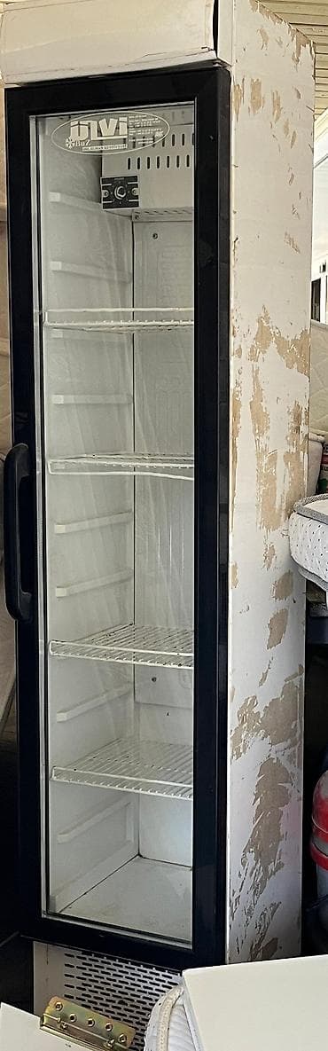 buz 7: Şüşə qapılı vitrin soyuducu - Brend: INVİ (etiketdə “Buz” seriyası — 4