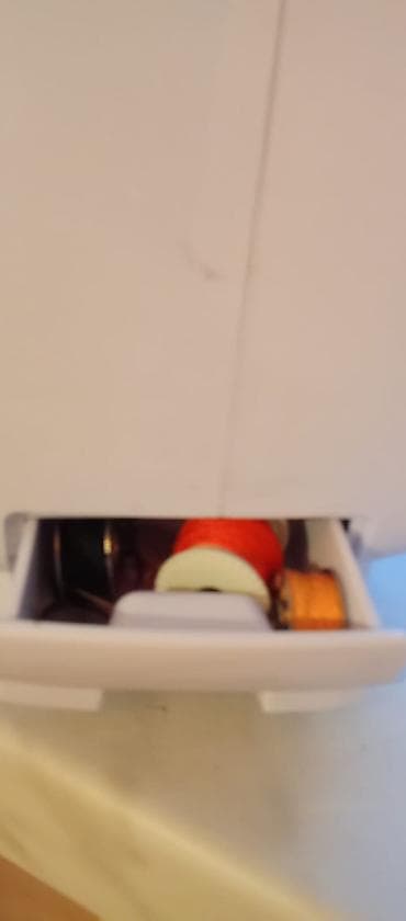 Orta ölçülü tikiş maşını – kompakt, çoxfunksiyalı Xüsusiyyətlər: -