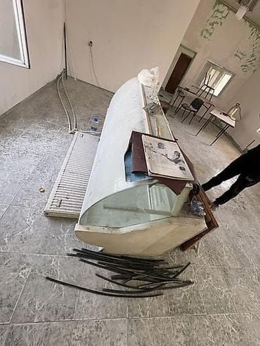 vitrini: Soyuducu vitrin – iri ölçülü, ön hissəsi qabarıq şüşəli model — 1