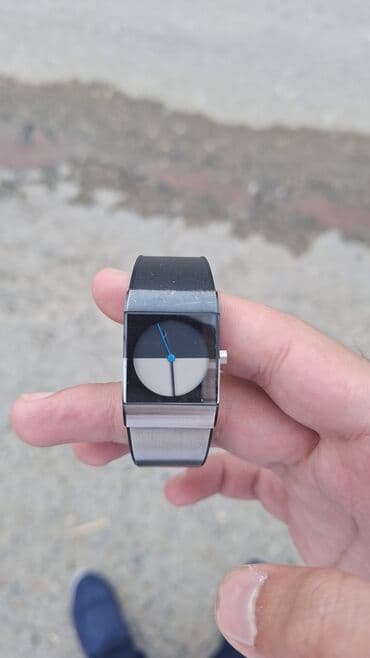 ağ qızıl uzuklər: İşlənmiş, Qol saatı, rəng - Qara — 2