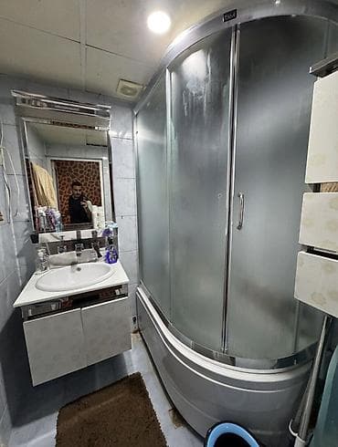 kiraye evler genclikde: Yeni Gunesli AB massivi.Qanuni 2 otag 3/9 mertebe orta blok.Merkezi — 9
