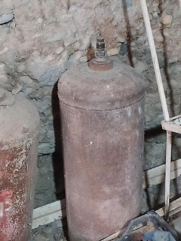 Sənaye tipli metal qaz balonu - Material: qalın divarlı polad gövdə -