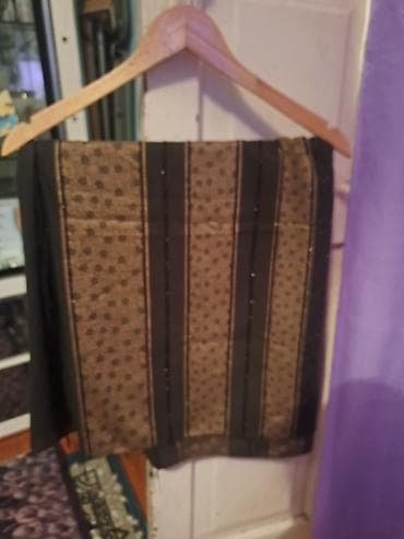 Şərf/şal dəsti - Növ: 4 ədəd şərf/şal - Material: incə parça (yüngül