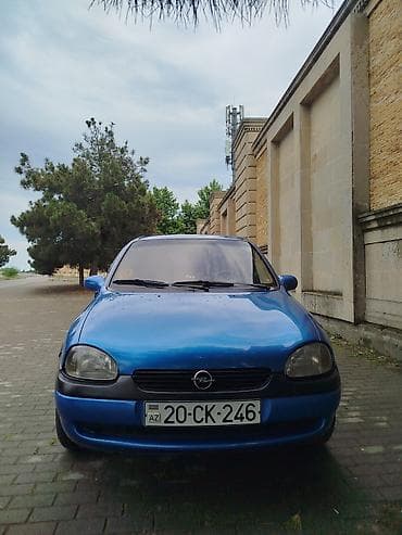 Opel Corsa: 1.2 l | 2000 il 295800 km Hetçbek