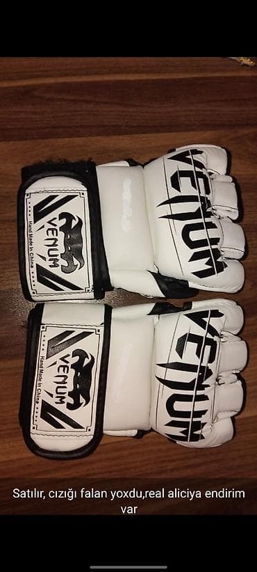 Venum brendi MMA/qatı döyüş üçün barmaq ucu açıq əlcəklər. - Rəng — 1