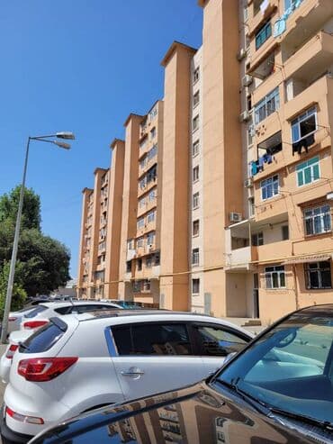 razinde kiraye evler 2 otaqli 300 azn: Bakı, Qaraçuxur qəs., 3 otaqlı, Köhnə tikili, m. Xalqlar Dostluğu, 80 kv. m — 7