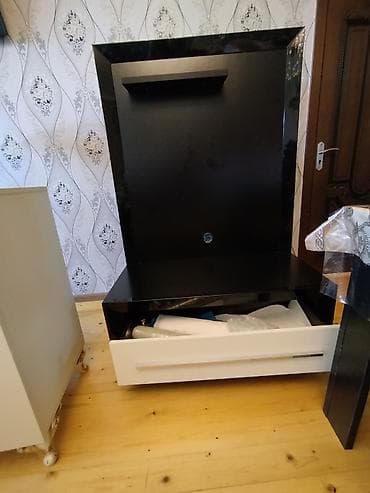 taxta ref: TV stendi və paneli Aşağıya yeri var - Rəng: qara-parlaq panel, alt — 2