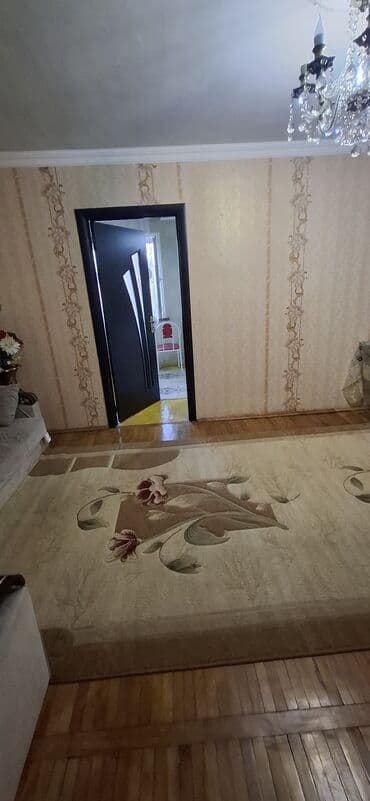 1 hazır mənzil satıb: Gəncə, 5 otaqlı, Köhnə tikili, 60 kv. m — 2