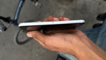 Tofas: IPhone SE 2020, 64 GB, Desert Titanium, Barmaq izi — 5