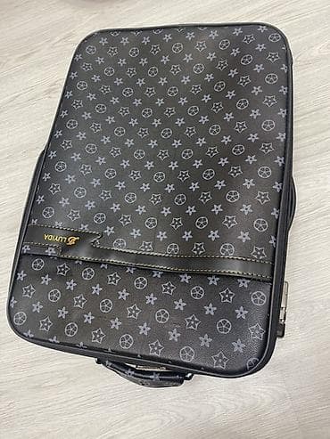 Перчатки: Səyahət üçün 2 ədəd çamadan dəsti 1) Bənövşəyi sərt gövdəli çamadan - — 3