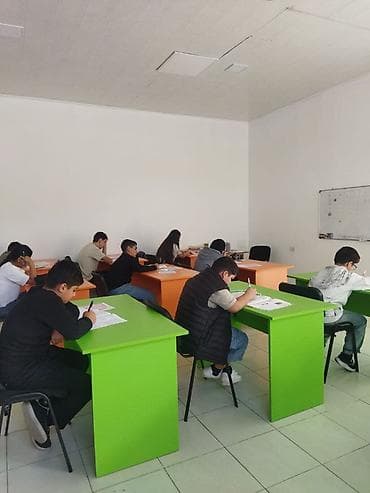 Столы и стулья: Журнальный стол, Б/у, Нераскладной, Квадратный стол — 9