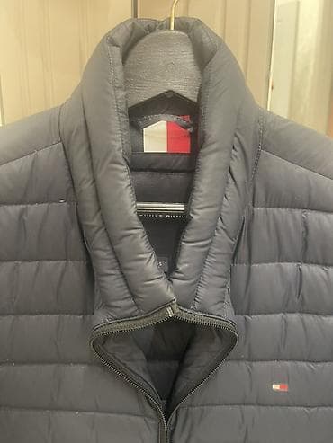 Верхняя одежда: Tommy Hilfiger kişilər üçün yüngül puf şişmə qışlıq gödəkçə. - Rəng — 2