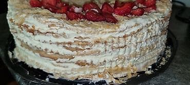 samovar cay: Ev şəraitində hazırlanmış Napaleon tortu – üstü təzə çiyələkli. 2 kg — 1