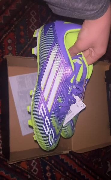 Butslar Adidas, Ölçü: 44, İşlənmiş lalafo.az -da Butslar Adidas, Ölçü: 44, İşlənmiş