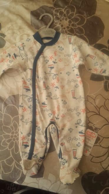 Məktəbli forması: Body Bebettodan alinib 1-3ay ucundur.etiketi ustundedir.deyerinden — 1