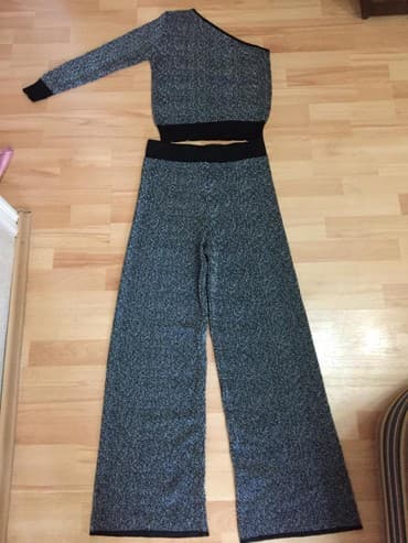 яркие женские костюмы: Новый. размер М — 1